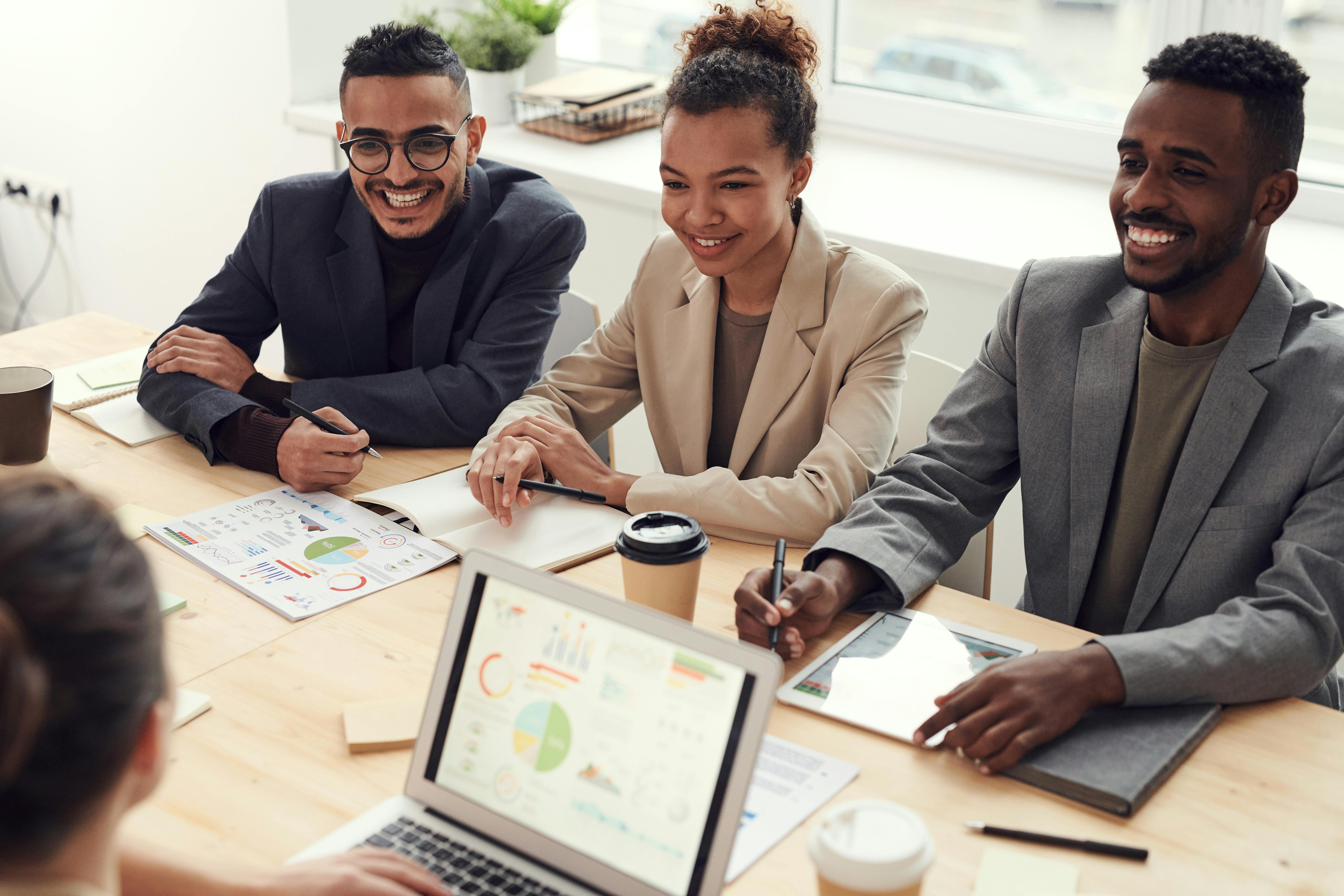 Leading with Positivity: Building a Thriving Team